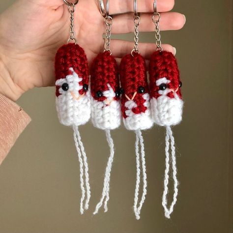 Crochet Funny Keychain, Galentines Gifts Crochet, Tampon Earrings, Crochet Tampon, Funny Keychain, Бисер Twin, Easy Crochet Animals, Crochet Humor, Crochet Design Pattern