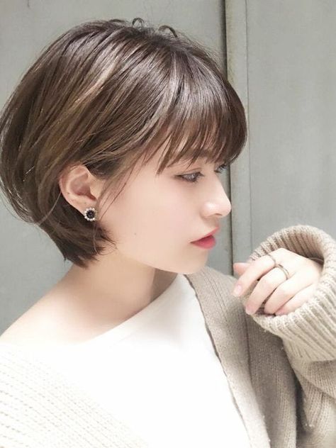 Japanese Short Hair, Chin Length Hair, Asian Short Hair, Hair Inspiration Short, Bob Haircut For Fine Hair, Shot Hair Styles, Short Bob Haircuts, 짧은 머리, Short Hair Updo