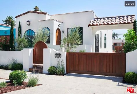 Villa Concept, Spanish Colonial Homes, Spanish Revival Home, Spanish Bungalow, Spanish Modern, Villa Interior, Bungalow Renovation, 0 Interest, Design Villa