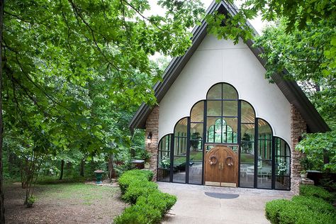 Stonegate Glass Wedding Chapel Missouri » Stonegate Glass Chapel Weddings & Destination Weddings Branson MO Small Private Wedding, Chapel Ideas, Missouri Wedding Venues, Glass Chapel, Brides Room, Events Place, Smallest Wedding Venue, Branson Mo, Glass Wedding