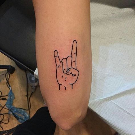 Rock And Roll Tattoo, Small Dope Tattoos, Hand Tattoo Images, Punk Tattoos, Punk Tattoo, Tattoo Apprenticeship, Rock Tattoo, Grunge Tattoo, Cute Tiny Tattoos