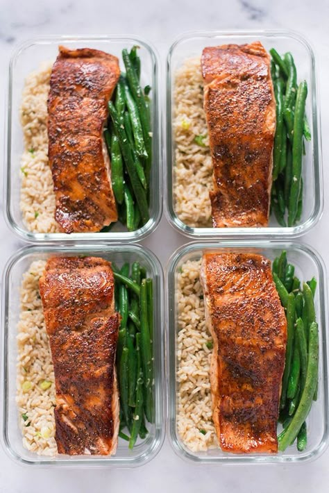 Meal Prep Pescatarian, Protein Lunch Meal Prep, High Protein Lunch Meal Prep, Meal Prep Salmon, High Protein Lunch, Salmon Meal Prep, Best Salmon Recipe, Lunch Saludable, Parmesan Green Beans