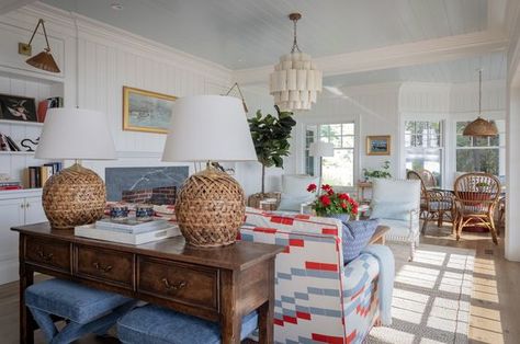 Cape Cod House Decor, Cape Cod Style Interior, Cape Cod Interiors, Sofa Lighting, Cape Cod Living Room, Cape Cod Interior Design, England Cottage, Cape Cod Decor, Wall Art Traditional