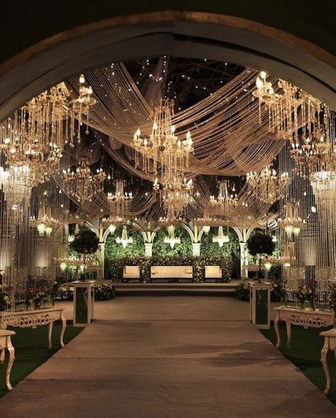 Weird Wedding Venues, Shaadi Aesthetic Decor, Regal Indian Wedding, Aesthetic Wedding Venues Indoor, Jasmine Wedding Decor, Nikkah Venue Ideas, Desi Wedding Venue Aesthetic, Indian Wedding Venue Ideas, Desi Wedding Reception