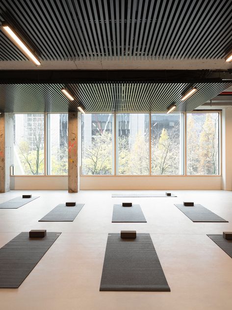 Office Wellness Room, Wellness Office, Office Yoga Room, Office Wellness, Yoga Room Design, Fitness Studios, Office Yoga, Yoga Studio Design, Gym Interior