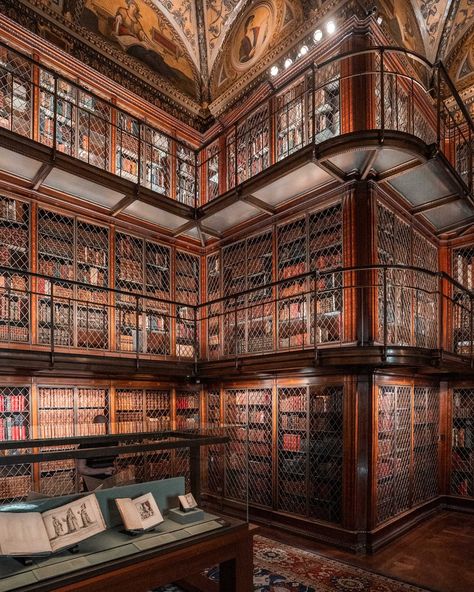 places like this exist 🤯 #onlyinNYC 📍@themorganlibrary J.Pierpont Morgan’s Library in Murray Hill, Manhattan - The East Room: walnut bookshelves ft. Morgan’s rare book collection. Highlight for me is the ceiling (slide 1 - 5) - The West Room: Morgan’s private study (slide 6) - The North Room: The Librarian’s Office, Belle da Costa Greene, Morgan’s first director, where she worked for over 40 years. Now it’s a gallery for Egyptian, Greek, and Roman objects and sculptures (slide 7) - The Morg... Walnut Bookshelves, The Librarian, Morgan Library, The Morgan, Rare Books, The Ceiling, Book Collection, Librarian, The East