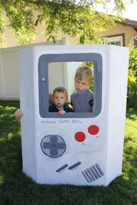 Video Game Truck Birthday | CatchMyParty.com Retro Video Game Party, Gamers Party Ideas, Video Game Party Theme, Games Birthday Party, Video Game Party Decorations, 80s Party Decorations, Video Games Birthday Party, Video Game Decor, Vbs Themes