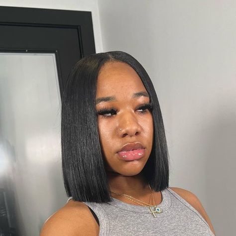 Quickweave Bob Middle Part, Quickweave Bob With Leave Out, Middle Part Bob Quick Weave, Bob Quick Weave Hairstyles, Bob Sewin, 10 Inch Bob, Sew In Bob, Quickweave Bob, Rouge Hair