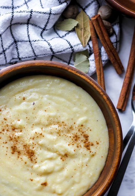 Jamaican Cornmeal Porridge (Easy Breakfast Recipe) Jamaican Cornmeal Porridge, Jamaican Cornmeal Porridge Recipe, Cornmeal Porridge Recipes, Cornmeal Porridge, Cornmeal Recipes, Cultural Food, Breakfast Porridge, Easy Breakfast Recipe, Cinnamon Rolls Easy