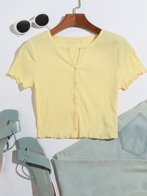 Basic Outfits Summer, Yellow Shirt Outfit, Yellow Clothes, Crop Tops Online, Yellow Crop Top, Casual Outfit Inspiration, Cardigan Casual, Rib Knit Cardigan, Yellow Shirts