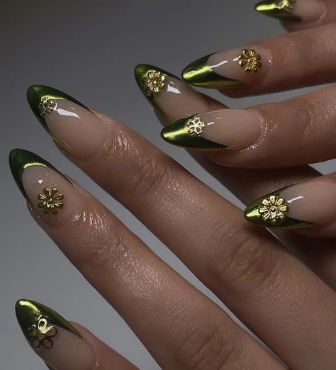 Olive Green And Gold Nails, Wallpaper For Nails, Nails Aesthetic Wallpaper, Enhypen Spotify, Blue Nails Aesthetic, Wallpaper Iphone 3d, Olive Green Nails, Wallpaper Iphone Ipad, Wallpaper Iphone Y2k