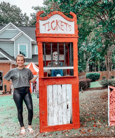 Dad made this amazing ticket booth with old wood and pallets Circus Ticket Booth Diy, Halloween Ticket Booth, Ticket Booth Diy, Diy Ticket Booth, Diy Ticket, Circus Tickets, Carnival Booths, Booth Diy, School Festival