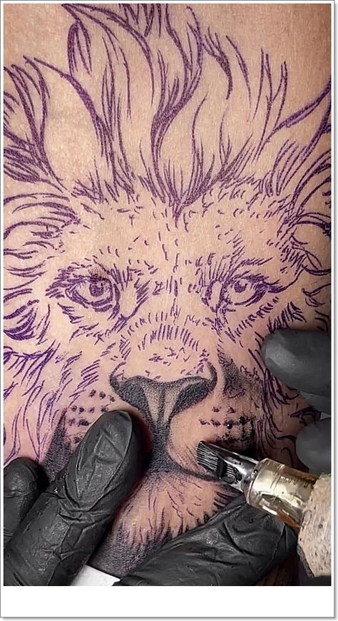 Lion tattoo | Tattoo Welt Lion Tattoo Stencil, Tattoo Time Lapse, Tattoo Process, Tattoo Techniques, Tattoo Desings, Ink Master, Tattoo Stencil, Time Tattoos, Family Tattoos