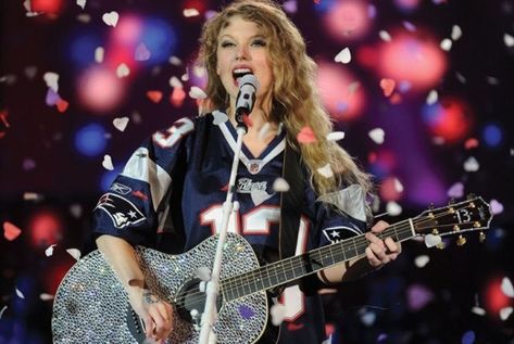 Guitar Taylor Swift, Cute Guitar, Taylor Swift Guitar, Taylor Swift Tickets, Jersey Patriots, Gillette Stadium, Taylor Swift Speak Now, Taylor Swift Fearless, Swift Photo