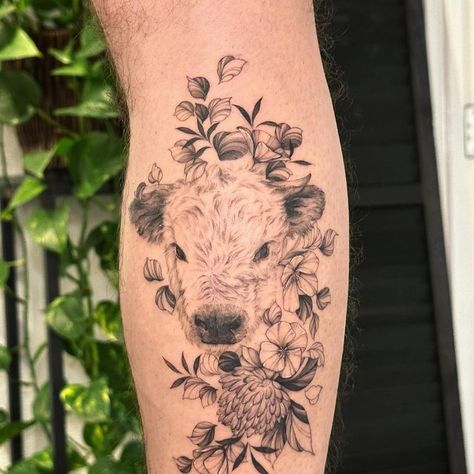 Do.Art Ink on Instagram: "Artist:Dora @doraahuuu.art Please send email to book her doraahuuu@gmail.com Open booking in March 2023 . . . . . . . . . . . . . . . . . . . . #calftattoo #cowtattoo #poppies #poppiestattoo #plantsofinstagram #planetstattoo #flowertattoo #inklife #flower #fineline #tattoo #tattooartist #design #tattoodesigns #ink #inkedgirls #inkdrawing #inkart #inklife #thightattoo #tattooink #latattooshop #amazing #doartink #tattootime" Flower Cow Tattoo, Hereford Tattoo, Floral Cow Tattoo, Cow Sleeve Tattoo, Cow And Flower Tattoo, Cow Flower Tattoo, Calf Cow Tattoo, Scottish Highland Cow Tattoo, Highlander Cow Tattoo