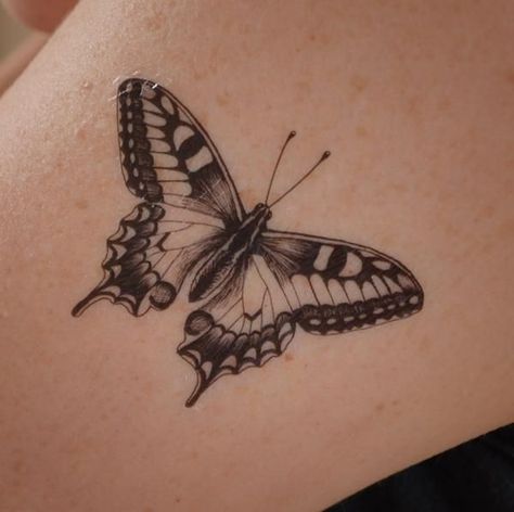 Butterfly Temporary Tattoo, Tattoo Diy, Large Temporary Tattoos, Butterfly Tattoos For Women, Summer Tattoo, Muster Tattoos, Swallowtail Butterfly, Flowers Tattoo, Tattoo Cover