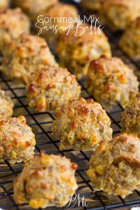 Jiffy Cornmeal Sausage Balls Sausage Cornbread Stuffing, Breads Recipes, Sausage Balls Recipe, Jiffy Corn Muffin Mix, Southern Plate, Corn Muffin Mix, Sausage Balls, Calorie Meals, Appetizers Easy Finger Food