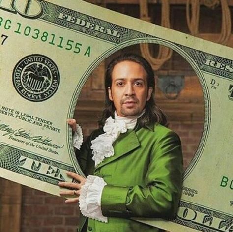 The ten dollar founding father Lin-Manuel Miranda :v Alexander Hamilton $10 Ten Dollar Bill, Lin Manuel Miranda Funny, Hamilton Jokes, Hamilton Lin Manuel Miranda, Hamilton Broadway, Hamilton Funny, Hamilton Memes, Hamilton Musical, Manuel Miranda