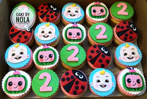 Cocomelon cupcakes…#decoratedcupcakes #cupcakestagram #instacupcakes #cupcakesofinstagram #fondantcupcakes #fondantcupcaketoppers #handcutfondant #marshmallowfondant #partycupcakes #cocomelonparty #cocomelonbirthday #decoratedcupcakes Cocomelon Theme Cupcakes, Cocomelon Cake And Cupcakes, Coco Melon Cupcake Ideas, Cocomelon Cupcakes Ideas, Cocomelon Birthday Cupcakes, Jojo Cupcakes, Cocomelon Cupcake Ideas, Cocomelon Cupcake Cake, Cupcake Cocomelon