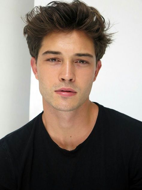 Francisco Lachowski Young, Chico Lachowski, Strong Jawline, Francisco Lachowski, Model Face, Aesthetic Guys, Male Face, Pretty Men, Haircuts For Men