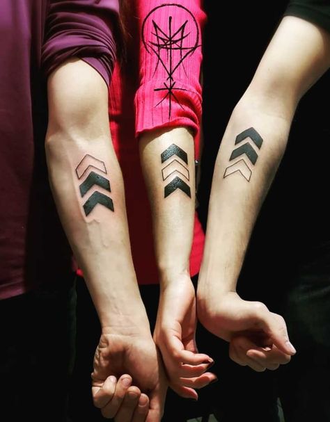 Siblings Tattoo Ideas, Siblings Tattoo For 3, Crossed Arrow Tattoos, Siblings Tattoo, Bro Tattoos, Arrow Forearm Tattoo, Breastfeeding Tattoo, Group Tattoos, Family Is Forever