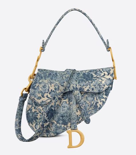 20 Designer Bags To Know In 2023 — From Prada to Bottega Veneta Tas Lv, Blue Dior, Sacs Design, Best Designer Bags, Dior Saddle, Christian Dior Fashion, Maria Grazia Chiuri, Girly Bags, Christian Dior Couture