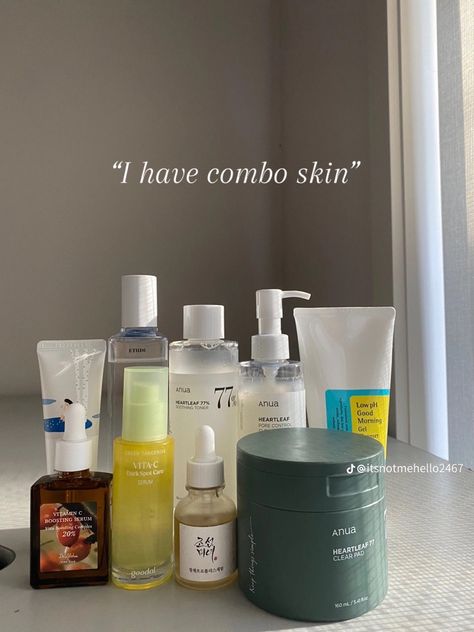 Combo Skin Care, Toner Pads, Korean Skin Care Secrets, Parfum Victoria's Secret, Skin Care Aesthetic, Combo Skin, Basic Skin Care Routine, Care Aesthetic, Perfect Skin Care Routine