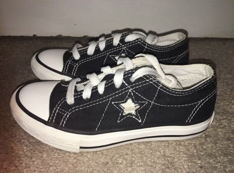 Converse One Star Aesthetic, 90s Grunge Shoes, Converse Y2k, Y2k Converse, Emo Shoes, Shoes Y2k, Grunge Shoes, Y2k Shoes, Vintage Converse