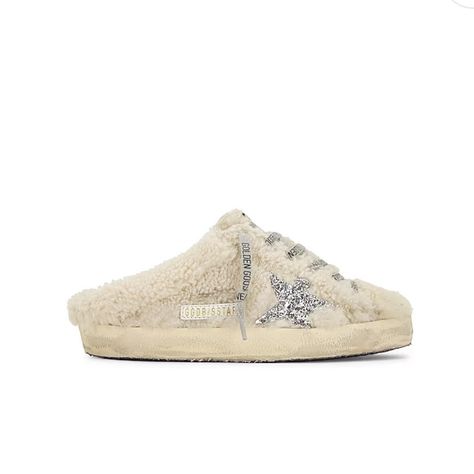 Fuzzy Golden Goose, Golden Goose Slippers, Designer Low-top Winter Sneakers, Cream Low-top Winter Sneakers, Shoes Golden Goose, Digital Wardrobe, Bow Birthday, Dior Earrings, Shoe Wishlist