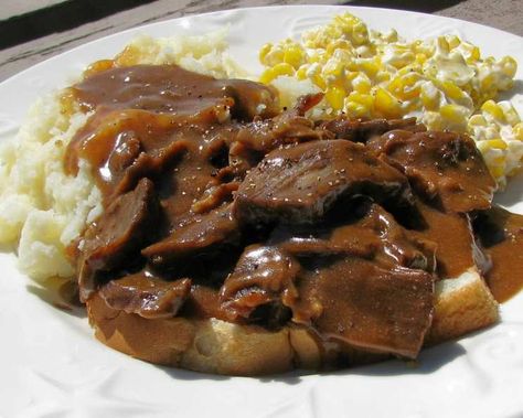 Hot Beef Sandwiches With Gravy, Hot Roast Beef Sandwich With Gravy, Sliced Roast Beef Recipes, Shoestring French Fries, Hot Roast Beef Sandwich, Hot Roast Beef Sandwiches, Roast Beef Sandwich Recipes, Hot Beef Sandwiches, Leftover Roast Beef