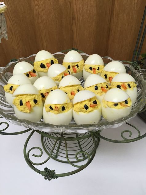 Bird Themed Appetizers, Bird Themed Snacks, Bird Theme Party Food, Chicken Bridal Shower Theme, Egg Themed Birthday Party, Chicken Themed Party Food, Bird Theme Food, Bird Themed Birthday Party Food, Chicks Birthday Theme