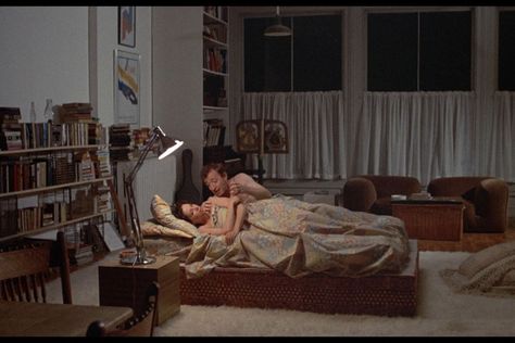 Annie Hall, Manhattan Apartment, Hall Interior, Woody Allen, Scene Design, Cool Apartments, Loft Spaces, Design Your Home, Studio Apartment