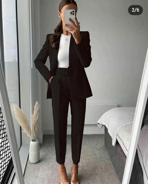 Elegantes Business Outfit, Interview Outfits Women, Elegantes Outfit Frau, Business Professional Outfits, Fashionable Work Outfit, Professional Work Outfit, Lawyer Outfit, Corporate Attire, Professional Outfits Women