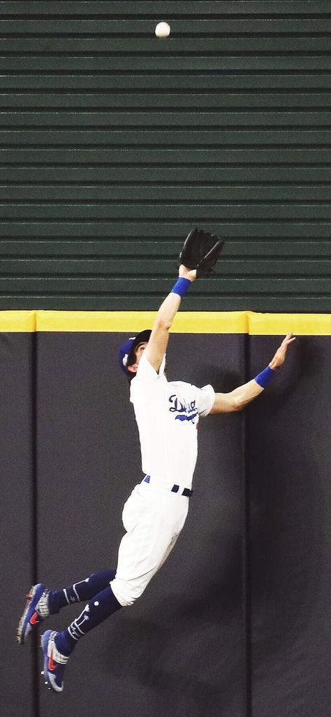 New Bellinger Lock Screen Pic 🔥 | Bleacher Report Cody Bellinger Wallpaper, Baseball Player Aesthetic, Bellinger Dodgers, Dodgers Nation, Baseball Wallpaper, Cody Bellinger, Dodgers Girl, Baseball Guys, Dodger Blue