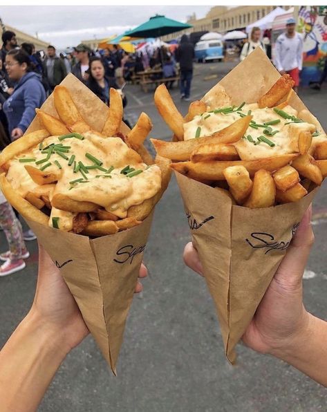 Keto Fast Food, People Food, Food Cart, Fair Food Recipes, Food Places, Food Obsession, Cafe Food, French Fries, Food Truck