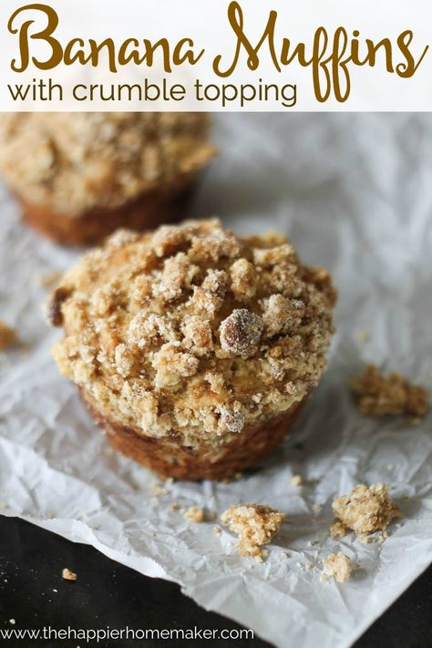 Banana Muffins with Crumble Topping - The Happier Homemaker Banana Crumble Muffins, Muffins With Crumble Topping, Banana Crumble, Banana Crumb Muffins, Medicine Tips, Banana Muffin Recipe, Crumble Topping, Banana Recipes, Banana Muffins