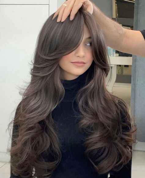 Haircuts For Long Hair With Layers, Hair Inspiration Long, Fesyen Rambut, Vlasové Trendy, Hairstyles For Layered Hair, Haircuts For Wavy Hair, Long Layered Haircuts, Hair Done, Haircuts For Medium Hair