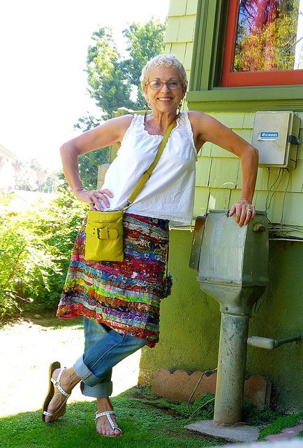 Estilo Hippy, Quoi Porter, Hippie Look, Hee Hee, Older Women Fashion, Advanced Style, Ageless Style, Ageless Beauty, Boho Living