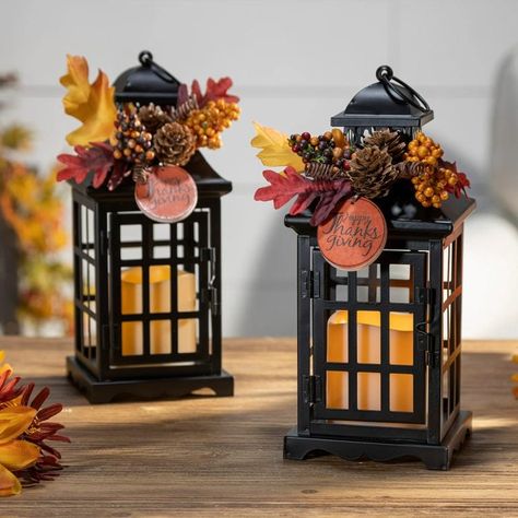 Fall Lantern Decor, Fall Lanterns, Fall Lantern, Timer Candles, Holiday Decor Thanksgiving, Fall Floral Arrangements, Dekor Diy, Lantern Set, Autumn Decorating