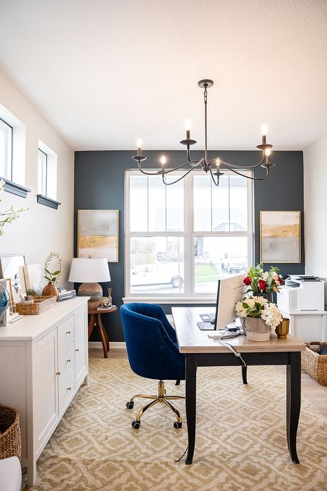 Workplace Office Design, Home Office Inspo Cozy, Home Office Styling, Modern Home Office For Women, Office Color Scheme, Professional Home Office, Office Oasis, Office Wall Colors, Home Office Workspace