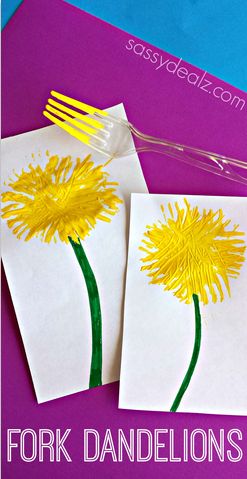 Make Dandelions Using a Fork (Kids Craft) #spring craft for kids | http://www.sassydealz.com/2014/04/make-dandelions-using-fork-kids-craft.html Dandelion Uses, Craft Spring, Ladybug Crafts, Spring Preschool, Aktivitas Montessori, Daycare Crafts, Spring Art, Childrens Crafts, Preschool Art