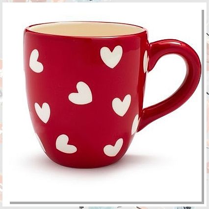 Looking for a unique coffee mug that will show your love for literature? Check out our wide selection of coffee mugs featuring quotes from classic novels! Mug Diy, Red Mug, White Hearts, Cute Coffee Mugs, Cool Mugs, Cute Cups, Cute Mugs, Coffee Addict, Cups And Mugs