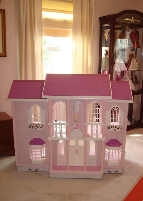 Sunny Mansion | Barbie Magical Mansion in the sunshine (but … | Flickr Barbie Magical Mansion, Vintage Barbie House, Barbie Mansion, Magical Mansion, Fisher Price Doll House, Old Barbie, Folding House, House Barbie, Barbie Houses