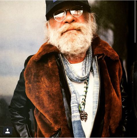 My favorite Hippie, Doug Bihlmaier Doug Bihlmaier, Greg Dacyshyn, Bohemian Style Men, African Indigo, Double Rl, Bohemian Style Clothing, Ageless Style, Mens Outfit Inspiration, Cool Outfits For Men