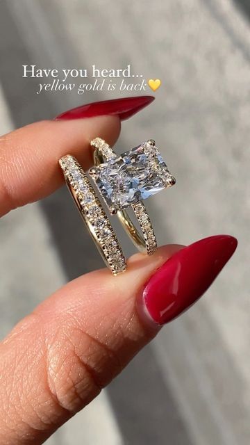 Gold Wedding Rings Radiant, Gold Rectangle Engagement Ring With Band, Vintage Radiant Engagement Rings, Radiant Cut Rings Engagement, Classy Gold Engagement Ring, Gold Big Engagement Rings, Radiant Cut Ring With Band, Engagement Rings Pair, Radiant Cut Engagement Ring With Band Gold