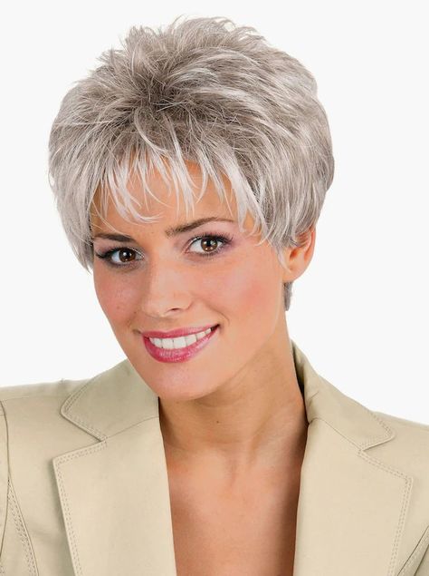 Shirt Hair Cuts, Pixie Bob Haircut, Cool Short Hairstyles, Messy Short Hair, Short Grey Hair, Shirt Hair, Short Bob Haircuts, Trending Hairstyles, Short Hair Haircuts