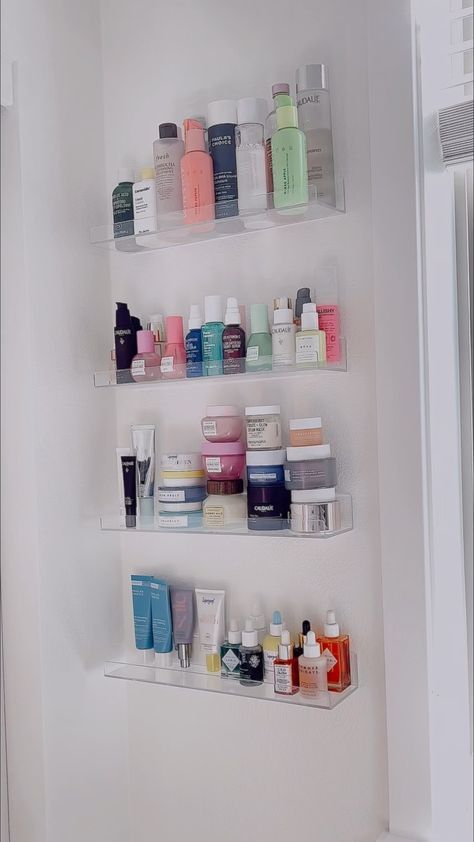 abbymariehardie on Instagram: BEST AMAZON PURCHASE 🔥 These acrylic shelves are the perfect solution for organizing your skincare. I love that they are so sleek with… How To Organize Beauty Products, Bathroom Shelves For Skincare, Bathroom Wall Organization, Skincare Shelfie, Acrylic Shelves, Bathroom Shelf Organization, Acrylic Shelf, Clean Look, Shower Skin Care