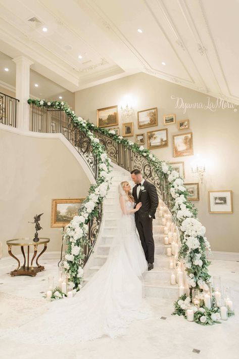 Wedding Staircase, Park Chateau, Wedding Reception Hall, Estate Garden, Staircase Decor, Chateau Wedding, Affordable Wedding Venues, Chateau France, Mansion Wedding