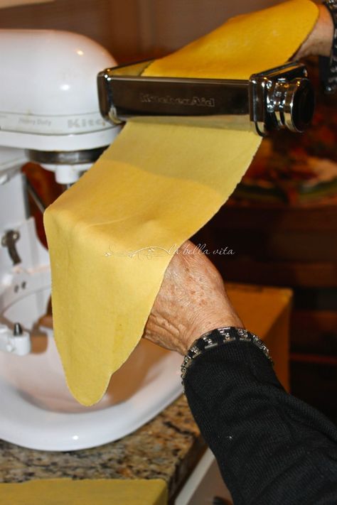 How to Make Hand-Made Italian Ravioli - La Bella Vita Cucina Ravioli Dough Recipe Kitchenaid, Chickpea Flour Pasta Recipe, Almond Flour Pasta Recipe, Ravioli Dough Recipe, Gluten Free Pasta Dough, Almond Flour Pasta, Italian Ravioli, Ravioli Recipe Homemade, Make Ravioli