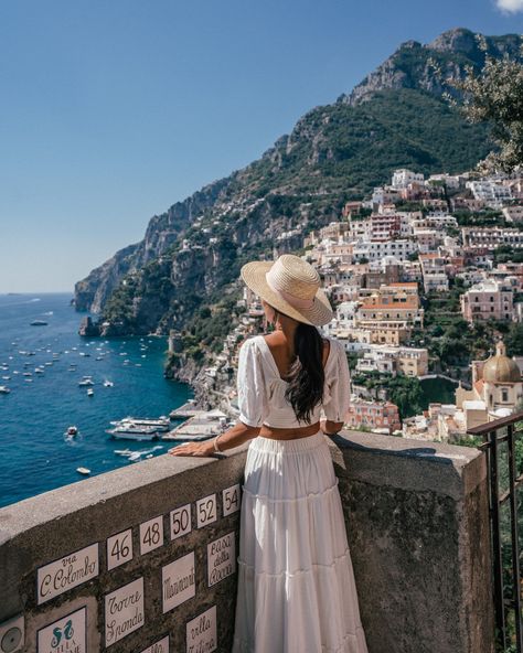 Almafi Coast Italy, Amalfi Coast Outfits, Capri Italia, Ligurian Coast, Coast Fashion, Holiday Inspo, Beach Towns, Positano Italy, Amalfi Coast Italy